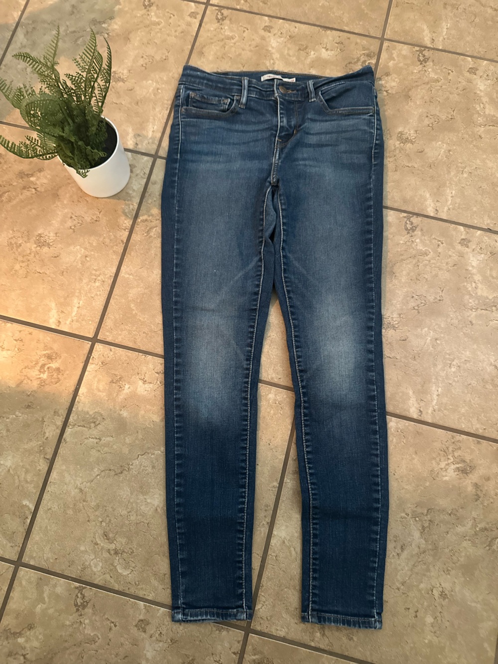 LEVIS 710 SUPER SKINNY JEANS